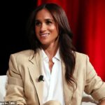 A duquesa de Sussex (foto) e o ex -editor da British Vogue, Edward Enninful, não estão mais falando - e a razão do outono foi um dos segredos mais elegantes.