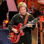 Rick Derringer morre em 77; Músicos que tiveram um sucesso com 'Hang On Sloopy' também produziu músicas para 'Weird Al' Yankovic