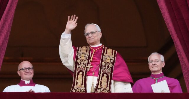 Novo papa de concreto do Vaticano