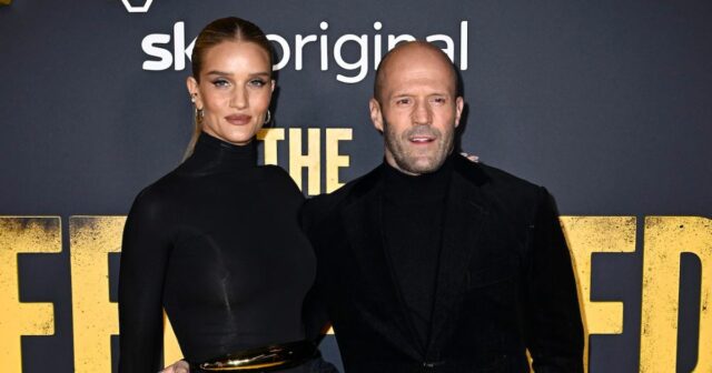 Rosie Huntington-Whiteley quase evita o mau funcionamento do armário
