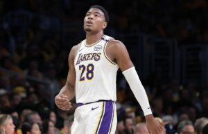 Rui Hachimura faz uma demanda pública para o escritório do Lakers. fechar
