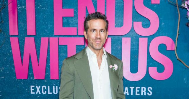 Ryan Reynolds ignora a pergunta sobre sua amizade com Travis Kelce



