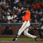 O patrocinador San Francisco Giants Justin Verlander, 35, lida com atletismo no segundo turno de seu jogo da MLB em Oracle Park em San Francisco, Califórnia, domingo, 18 de maio de 2025 (Jose Carlos Fajardo/Bay Area News Group)