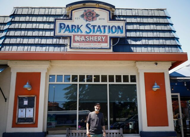 Louis Silva, proprietário e chef, está na quarta -feira, 28 de maio de 2025, na estação de hashery em San Jose, Califórnia (Shae Hammond/Bay Area News Group)
