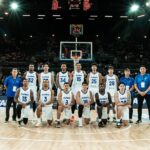 Gilas Pilipinas antes de sua partida contra as eliminatórias da Copa da Fiba da FIBA.