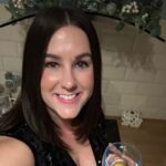 Connolly foi presa pelo cargo de mídia social, onde disse: