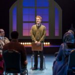 Simplesmente impecável: este musical em um barulho dentro de Pasadena brilha com excelência discreta