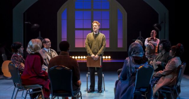 Simplesmente impecável: este musical em um barulho dentro de Pasadena brilha com excelência discreta

