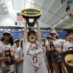 Stanford Water Polo Wins Title, equipes de softball locais descobrem seus oponentes regionais da NCAA