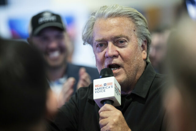 Steve Bannon sofre o revés legal

