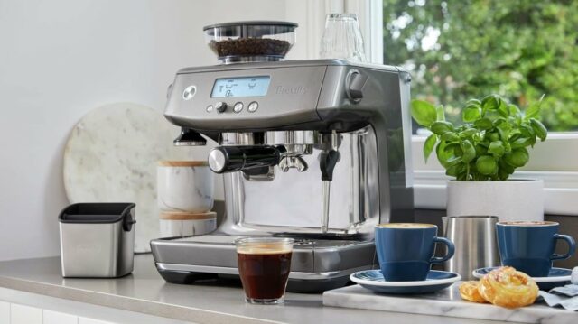 Sua máquina de café expresso de sonho está à venda na Amazon por um tempo

