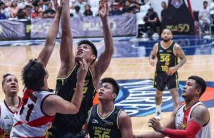 Tropang 5G ganha muito para recuperar o Grand Slam, após o início sem vitória Calvin oftana (terceiro da esquerda) assumiu muitos dos deveres internos da TNT. - imagens de PBA