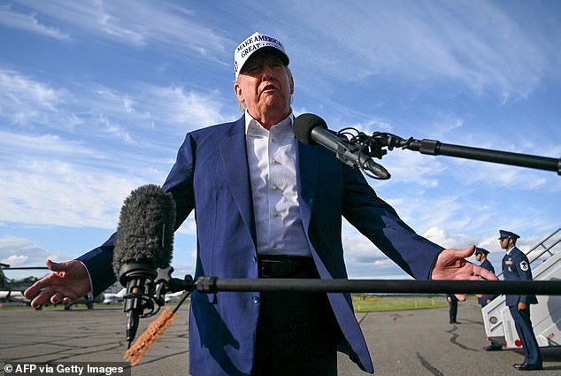 Trump admite que “ele não sabe o que aconteceu com O presidente Donald Trump conversou com jornalistas no domingo à noite em Tarmac, em Morristowne, no aeroporto de Nova Jersey, quando deixou o Badminster Golf Club para Washington em DC