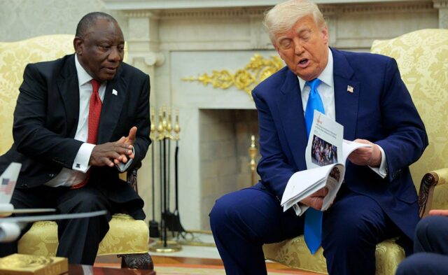 Trump empurra as falsas reivindicações de "genocídio branco" em uma reunião tensa com líderes sul -africanos

