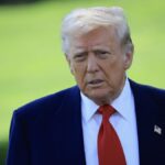 Trump se retrata como o papa na imagem gerada pela IA