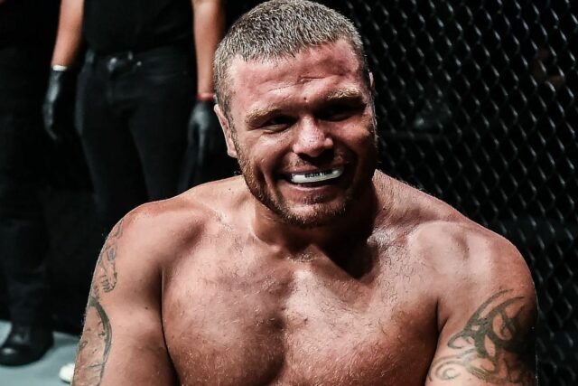 "Tudo estava alto" - Anatoly Malykhin diz que 172 no Japão é uma das melhores atividades esportivas de guerra da história

