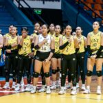 UST Junior Golden Tigreses durante o torneio de vôlei para meninas do High School da UAAP.