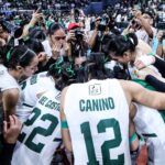 La Salle Lady Spikers se reuniu depois de perder a Nu Lady Bulldogs nas finais de vôlei feminina da temporada 87 do UAAP.
