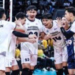 NU Bulldogs Feu Tamaraws UAAP Temporada 87 Finals de vôlei masculino venceu o jogo 2
