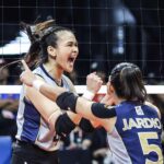 Bella Belen, da Nu Lady Bulldogs, durante uma temporada de vôlei feminina da temporada 87 do UAAP contra o La Salle Lady Spikers.