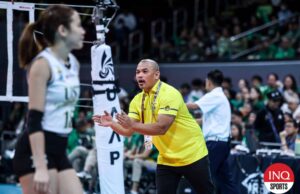 UAAP – o treinador da UST critica o ‘tempo antiético’ no recrutamento O treinador do UST Tigreses, Kungfu Reyes UAAP, caça furtiva de recrutamento de vôlei