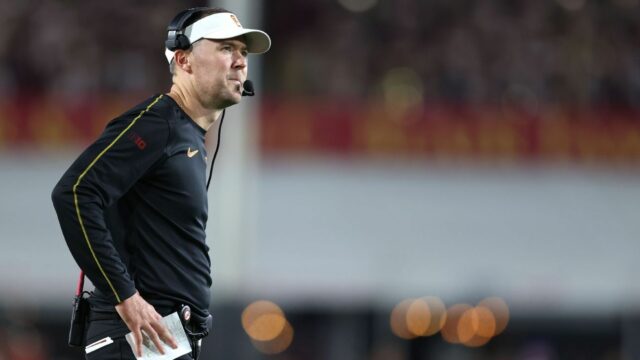 USC Trolls Oregon, o salto da piscina Dan Lanning com alerta de compromisso "Anchorman"

