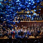 Um vínculo final no pódio para o querido diretor Michael Tilson Thomas