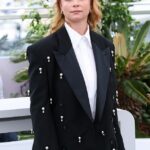 Uma das maiores estrelas infantis dos anos 90 90 anos retornou ao Festival de Cannes - quase 32 anos após o elenco de feitiço na platéia em Hocus Pocus
