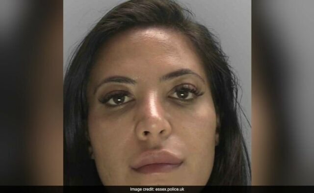 Uma mulher no Reino Unido presa por roubo de CRS Rs 2 pelo empregador para financiar um estilo de vida de luxo

