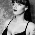 Uma mãe de 27 anos de dois Courtney Redfern (foto) estava em seu primeiro encontro com o Mayzar Azarbonyad de 20 anos -