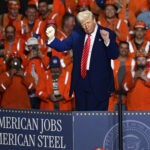 Vídeos de pessoas 'iniciantes antes' de Trump Rally Interrogate