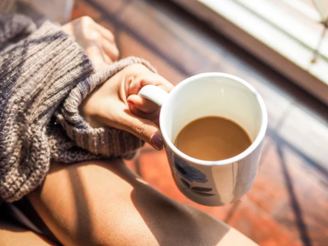 Você bebe café com leite? Aqui está o que acontece em seu corpo. Os resultados da pesquisa são surpreendentes

