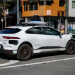 Waymo lembra 1200 robotaxia após colisões em baixa velocidade com portões e correntes