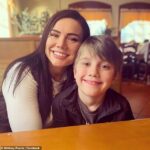 16 e a estrela grávida Whitney Purvis está de luto depois que seu filho Weston morreu aos 16 anos.