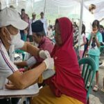 578 catadores em Bekasi Obtenha serviços médicos gratuitos de IPI e voluntários médicos