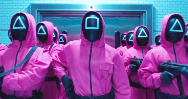 Cory Michael Smith, Steve Carell, Ramy Youssef e Jason Schwartzman em Mountainhead