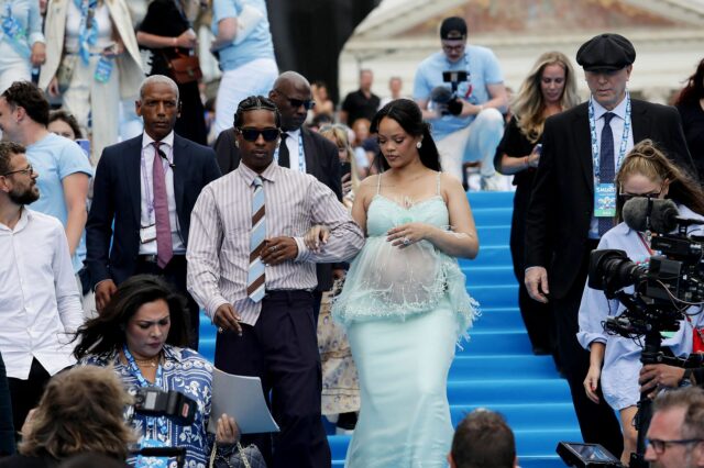 A $ AP Rocky, Rihanna com estreia 'fofa' com o bebê não. S*x aquece x


