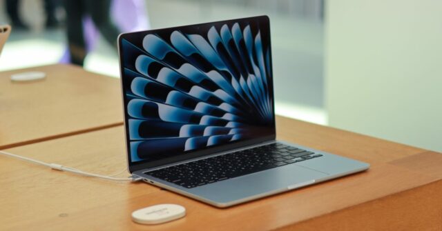 A Apple começa a vender os mais recentes modelos MacBook Air Modelos em sua loja renovada

