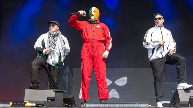 A BBC corta no Irish Trio Knokep no Irish Trio em Glastonbury após uma chance: "F-Keir Starmer"

