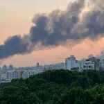 A Embaixada Virtual dos EUA no Irã pede aos americanos que evacuem o país imediatamente após a abertura do espaço aéreo parcial