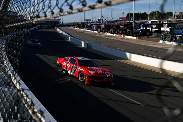 A NASCAR Insider escolhe o motorista da RFK Racing favorita para ganhar uma corrida de troféu 2025 em Michigan

