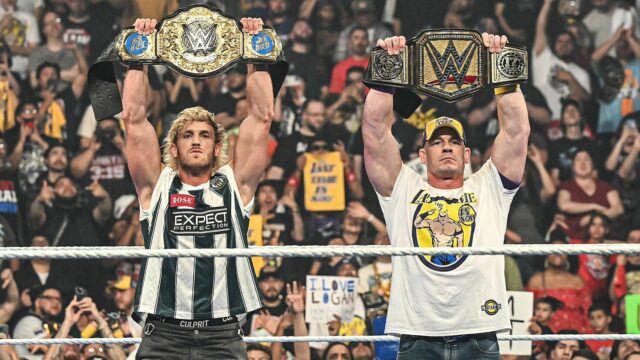A WWE raramente é elogiada por Vince Russo pela seção focada em SmackDown.


