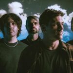 A banda do Royal Friends celebra o sudeste da Ásia, a Indonésia tem duas cidades!