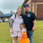 A estrela da mamãe Josh Efird recebe o bebê por garoto com sua namorada meses após a abóbora