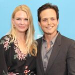 A estrela de 'Party of Five' Scott Wolf e sua esposa Kelley estão se divorciando: 'Uma viagem longa e tranquila'