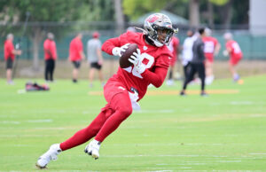 Buccaneers Shilo Sands ejetado da partida final da pré -temporada A estrela dos Bucancers fala com Strong Sanders Shilo Take