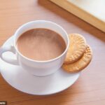 Os britânicos bebem 100 milhões de xícaras de chá todos os dias - e acontece que a Big British Cup pode ser um salva -vidas