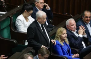 A guerra às escrituras, a taxa é muito alta. “Ali Chry” A guerra às escrituras, a taxa é muito alta. "Ali Chry"