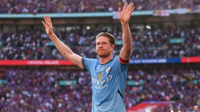 A lenda da cidade de Bruyne se junta a Napoli como um agente livre

