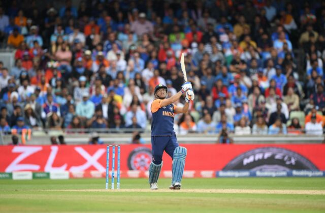 "A lenda está entrando no salão" - a última honra da ICC da CSK Star (em fotos) depois da MS Dhoni

